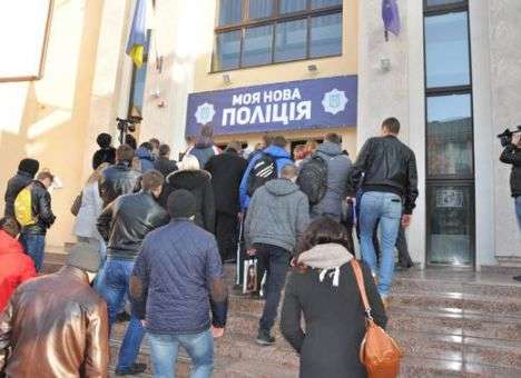 Одесские копы живут по 6-7 человек в одной комнате, - Саакашвили
