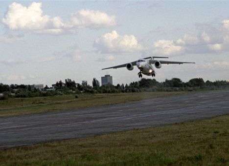 Бизнесмены пытались захватить взлетную полосу и самолеты, - СБУ