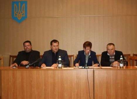 Борис Филатов хочет быть похожим на диктатора и пытается построить ручную вертикаль власти, - Суханов