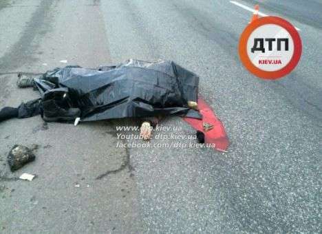 В Киеве автобус разорвал пешехода