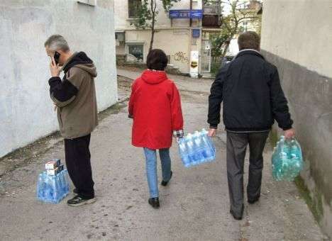 Ученые выяснили, как вода в пластике влияет на организм