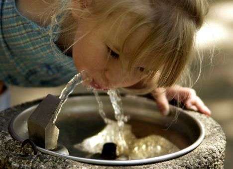 В киевских бюветах течет «живая» вода