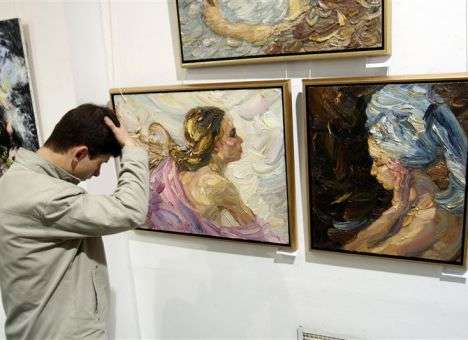 СБУ получила от Порошенко распоряжение относительно похищенных картин