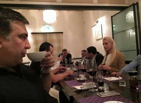 Саакашвили «готовит антикоррупционный форум» в дорогом японском ресторане (ФОТО)