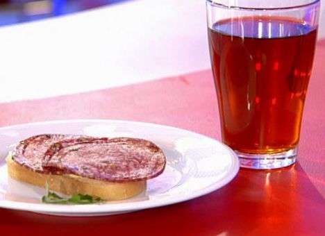 В Госдуме сегодня «бедный» корпоратив без икры и с Газмановым