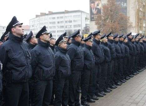 Аваков показал новых полисвумен Луцка (ФОТО)