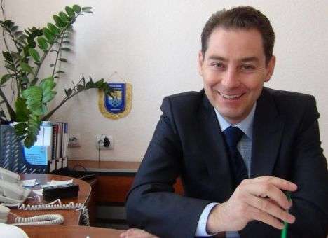 На «главу» Феодосии надели наручники