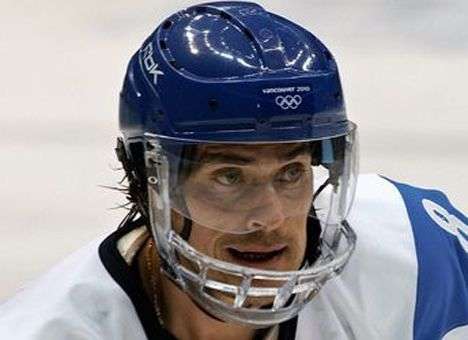 Сборная Финляндии вывела из обращения номер легендарного хоккеиста