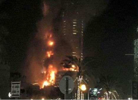 Как горят небоскребы: В новогоднюю ночь пылал 63-этажный отель (ФОТО, ВИДЕО)