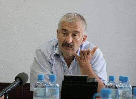 На российского экс-мэра Букина надели наручники