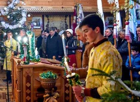 Порошенко помолился в Рождество за мир и взаимопонимание