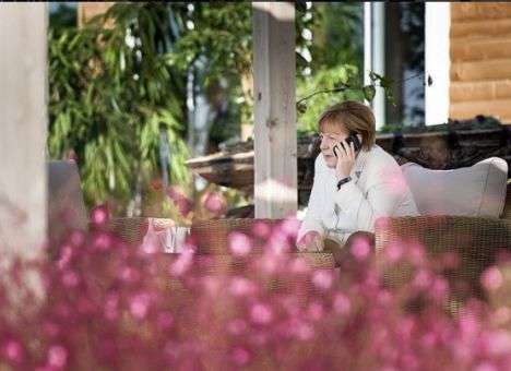 Большие проблемы не позволят Меркель прилететь в Давос