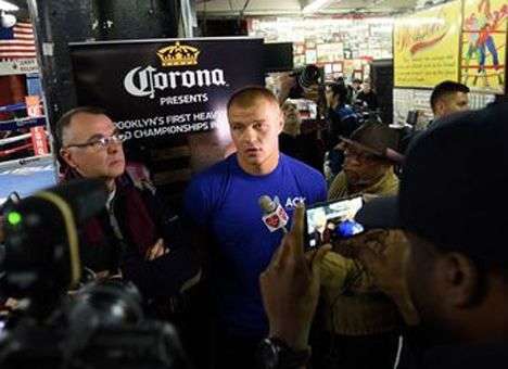 Промоутер Глазкова заявил, что боксер может получить российское гражданство