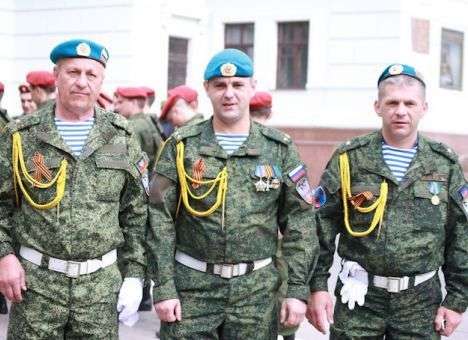 В Беларуси объявили охоту на «смелых людей» с Донбасса
