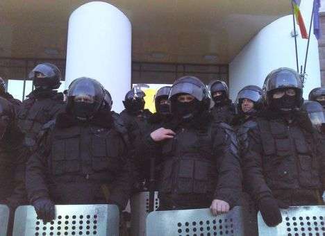 В Кишиневе пока победил спецназ, есть раненые