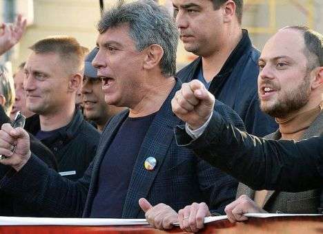 Соратника Немцова пытались убить