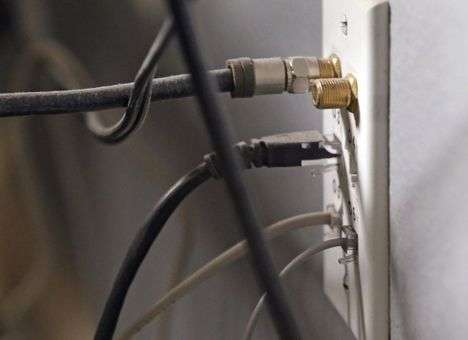 В России упали вдвое темпы роста базы абонентов интернет