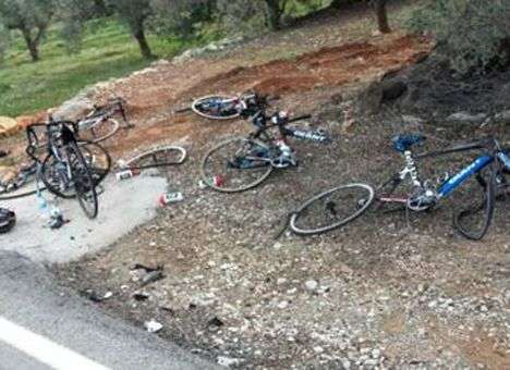 Британский турист сбил шесть велогонщиков на тренировке