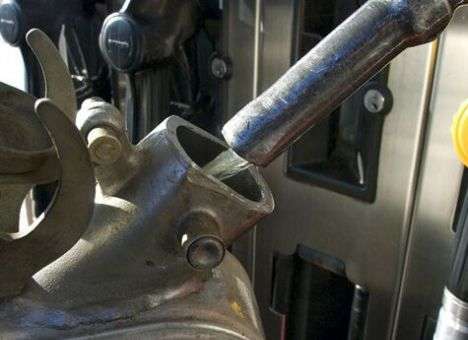 АМКУ расследует возможный «бензиновый» сговор