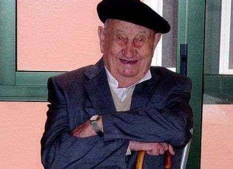 Скончался самый известный «алкоголик»