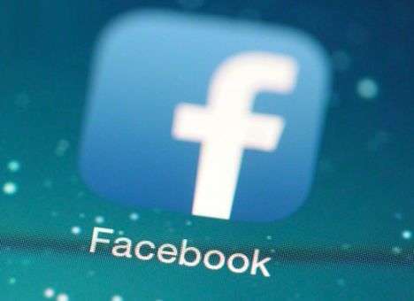 Франция потребовала от Facebook прекратить отправку данных в США