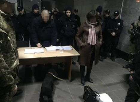 Задержанная в Одессе сотрудница полиции сама оказалось наркоманкой, - СБУ (ФОТО)