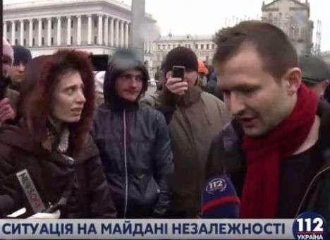 Меня избили: На Майдане люди в балаклавах напали на журналиста