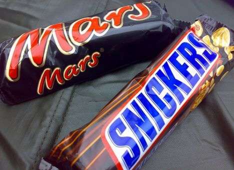 Несъедобный материал нашли в знаменитых «Snickers» и «Mars»