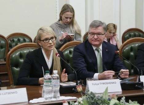 Тимошенко продолжает эксперименты над собой (ФОТО)