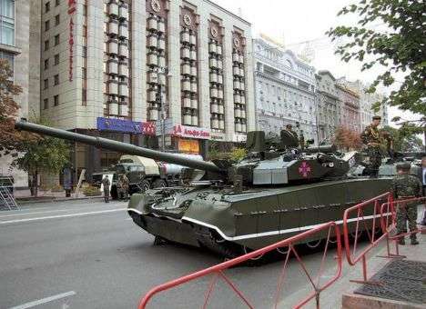 Танки на Крещатике: В «Правом Секторе» озвучили «сценарий» военного переворота