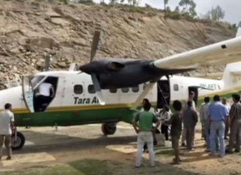 Жуткая авиакатастрофа в Непале – погибли туристы (ВИДЕО)