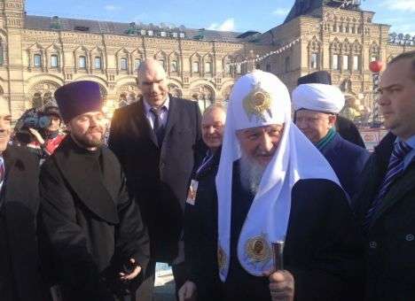 Патриарх Кирилл в компании Валуева открыл на Красной площади хоккейный турнир (ФОТО)