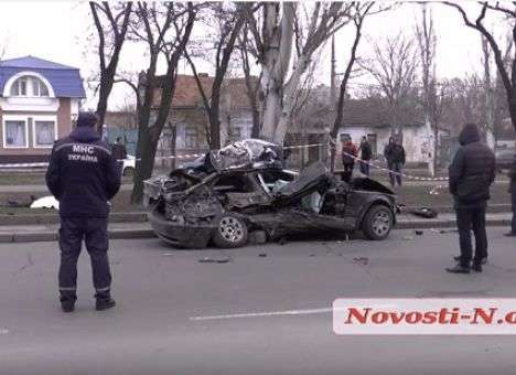 Опубликованы кадры с места страшного ДТП, в котором погибла молодежь (ФОТО)