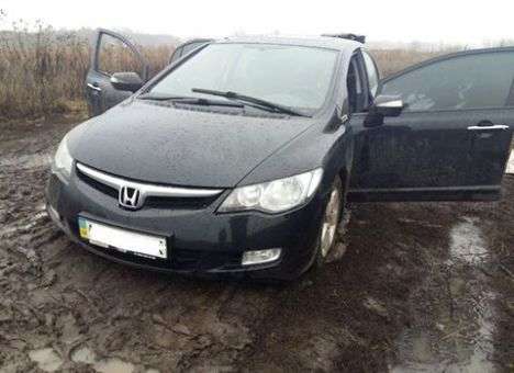 Грязная гонка: Киевские копы открыли огонь по авто-беглецу (ФОТО)