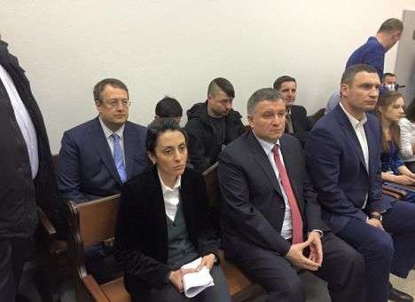 Аваков заявил, что готов лично поручиться за Олейника