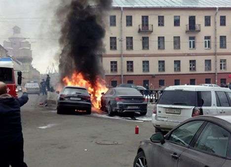 Элитная иномарка жены Шнура сгорела дотла (ВИДЕО)