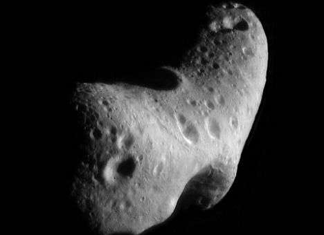 Эксперты NASA обнаружили «праздничный» астероид