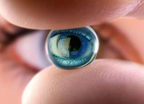 Слепой женщине «оживили» глаза