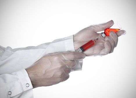 Во Франции судят врача, который искалечил сотни пациентов (ВИДЕО)