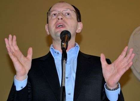 Кризис Яценюка: Как богател и беднел глава Кабмина (ИНФОГРАФИКА)