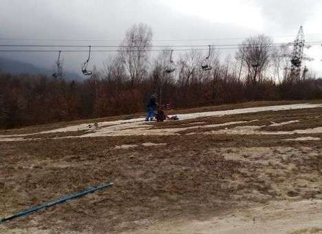 Не оказалось даже снега: Грянул скандал вокруг Чемпионата по горнолыжному спорту (ФОТО)