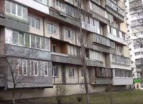 В Киеве отчаянный грабитель бегал по балконам (ВИДЕО)