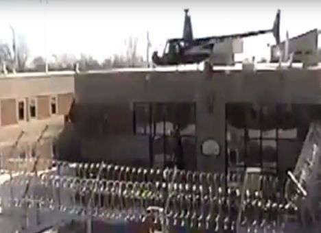 Кадры дерзкого побега из тюрьмы на вертолете выложили в сеть (ВИДЕО)