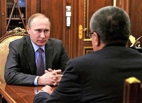 Путин «протроллил» министра-именинника