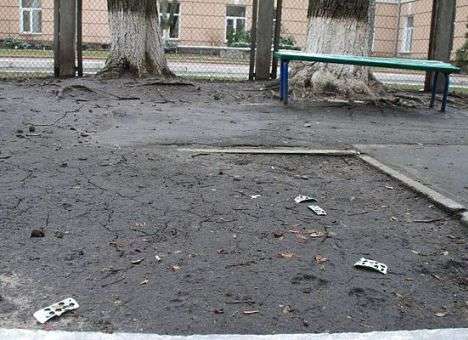 В элитном лицее на Печерске нашли «наркотик для бедных» (ФОТО)