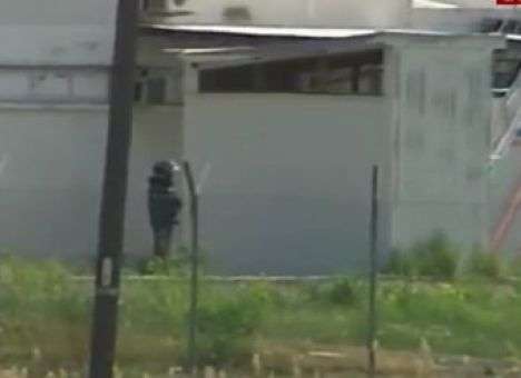 Спецназ готовится штурмовать захваченный египетский самолет