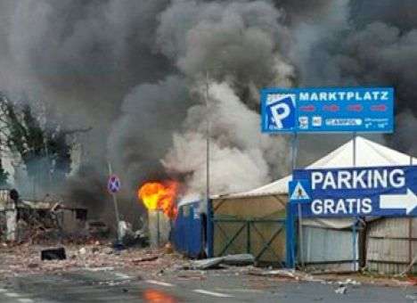 Мощный взрыв прогремел у магазина фейерверков в Германии (ФОТО)