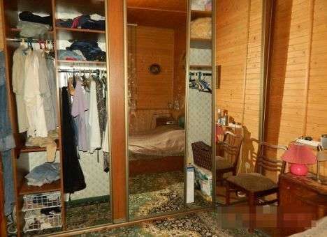 В Киеве луганчанин пытался «исчезнуть» в шкафу (ФОТО)