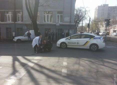 Полицейское авто в Одессе налетело на пешехода (ФОТО)