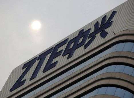 ZTE снизила оценку прибыли из-за санкций США